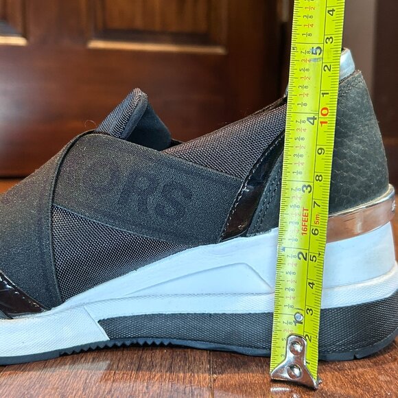 Michael Kors Slip On Sneakers with Elastic Bands - Picture 8 of 8